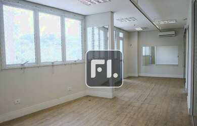 Imagem: O depósito possui 2 Vagas na garagem, 67m² de Área e está