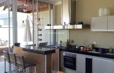 Imagem: A casa em condomínio à venda possui 3 Dormitórios, 5 Banheiros