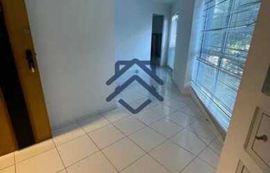 Imagem: O depósito possui 1 Vaga na garagem, 50m² de Área e está