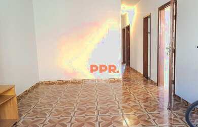 Imagem: A casa possui 3 Dormitórios, 2 Banheiros, 2 Vagas na garagem