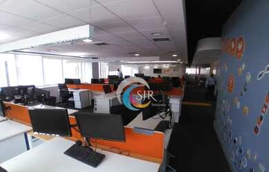 Imagem: O depósito possui 5 Vagas na garagem, 2.302m² de Área e