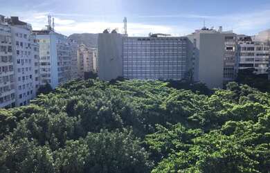 Imagem: O depósito possui 2 Vagas na garagem, 99m² de Área e está