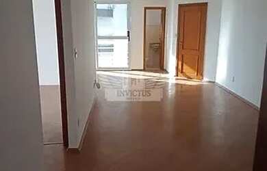 Imagem: O apartamento possui 3 Dormitórios, 1 Banheiro, 4 Vagas na