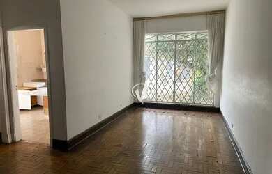 Imagem: A casa possui 5 Dormitórios, 4 Banheiros e 500m² de Área