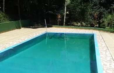 Imagem 4: Sítio Mangaratiba. PiscinaeChurrasqueira