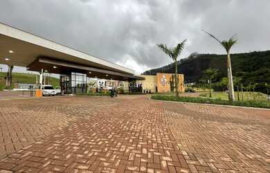 Imagem: O terreno possui 338m² de Área e está localizado em Salvaterra