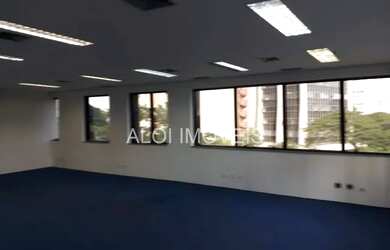 Imagem 15: Localizado na melhor região da Av. Faria Lima , 250 metros do metro Faria...