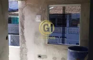 Imagem: A casa possui 1 Dormitório, 1 Banheiro, 1 Vaga na garagem