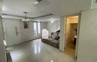 Imagem: A casa possui 3 Dormitórios, 1 Banheiro, 2 Vagas na garagem