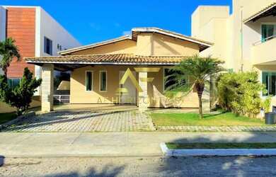 Imagem: A casa em condomínio possui 4 Dormitórios, 4 Banheiros, 2