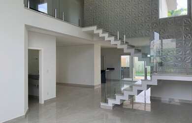 Imagem 10: Sobrado a venda no Swiss Park, 290 metros, 3 suítes, 3 salas, cozinha...