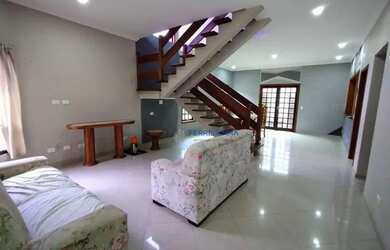 Imagem: A casa em condomínio possui 3 Dormitórios, 2 Banheiros, 2