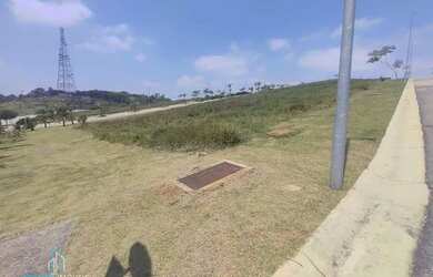 Imagem: O terreno possui 527m² de Área e está localizado em Quintas