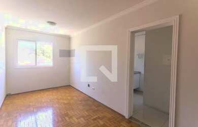 Imagem: O apartamento possui 1 Dormitório, 1 Banheiro, 1 Vaga na garagem