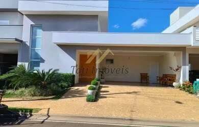 Imagem: A casa em condomínio possui 3 Dormitórios, 4 Banheiros, 2