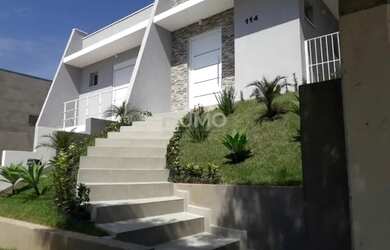 Imagem: A casa em condomínio possui 3 Dormitórios, 4 Banheiros, 4