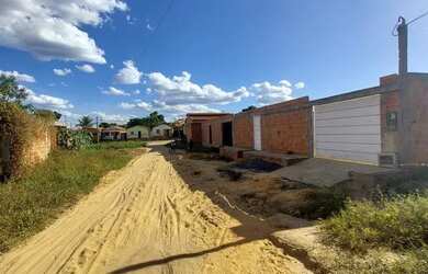 Imagem: O terreno possui 370m² de Área e está localizado em Santa