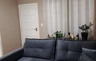 Imagem: A casa possui 2 Dormitórios, 1 Banheiro, 1 Vaga na garagem