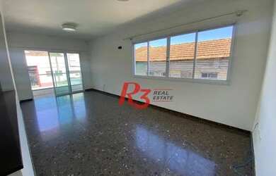 Imagem: A casa possui 3 Dormitórios, 4 Banheiros, 2 Vagas na garagem