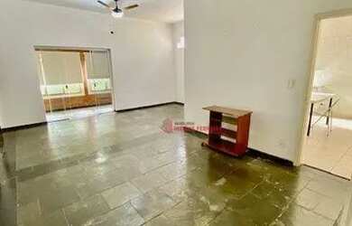 Imagem: A casa possui 3 Dormitórios, 4 Banheiros, 4 Vagas na garagem