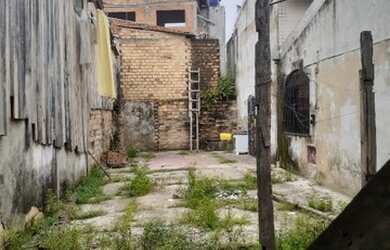 Imagem 4: Terreno medindo 5,40 frente por 18 metros fundos, com registro de Imóvel