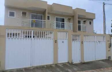 Imagem: A casa possui 3 Dormitórios, 3 Banheiros, 1 Vaga na garagem