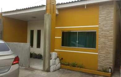 Imagem: A casa possui 2 Dormitórios, 2 Banheiros, 2 Vagas na garagem