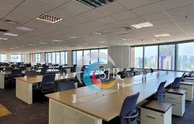 Imagem: O depósito possui 5 Vagas na garagem, 1.488m² de Área e