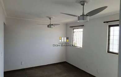 Imagem: O apartamento possui 3 Dormitórios, 1 Banheiro, 1 Vaga na garagem