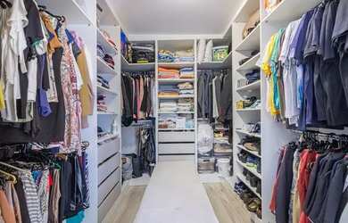 Imagem 8: Sobrado para venda tem 177 metros quadrados com 3 quartos em Hípica - Porto Alegre - RS