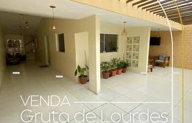 Imagem: A casa possui 4 Dormitórios, 4 Banheiros, 3 Vagas na garagem