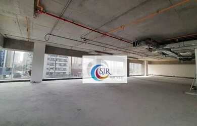 Imagem: O depósito possui 5 Vagas na garagem, 1.147m² de Área e