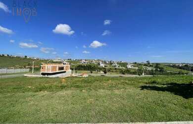 Imagem: O terreno possui 351m² de Área e está localizado em Loteamento