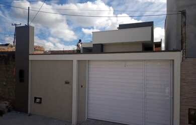 Imagem: A casa possui 2 Dormitórios, 2 Banheiros, 61m² de Área e