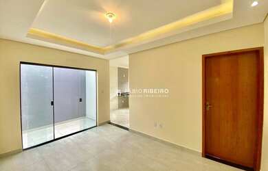 Imagem: A casa possui 3 Dormitórios, 1 Banheiro, 3 Vagas na garagem