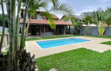 Imagem: Casa de condomínio para venda possui 330 metros quadrados com