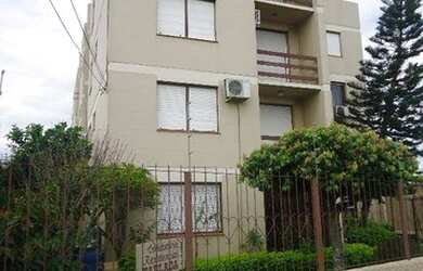 Imagem: O apartamento possui 3 Dormitórios, 1 Banheiro, 1 Vaga na garagem