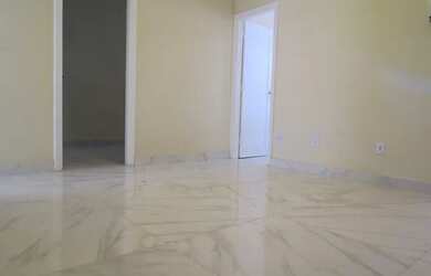 Imagem: A casa possui 4 Dormitórios, 2 Banheiros, 1 Vaga na garagem