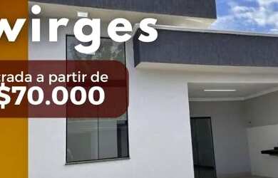 Imagem: A casa possui 3 Dormitórios, 2 Banheiros, 3 Vagas na garagem