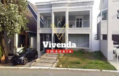 Imagem: A casa em condomínio possui 4 Dormitórios, 5 Banheiros, 5