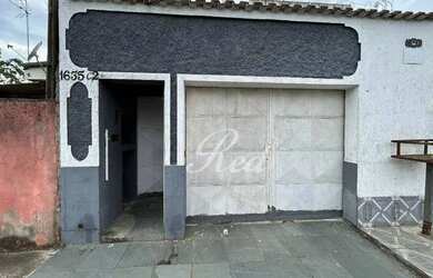 Imagem: A casa possui 2 Dormitórios, 1 Banheiro, 5 Vagas na garagem