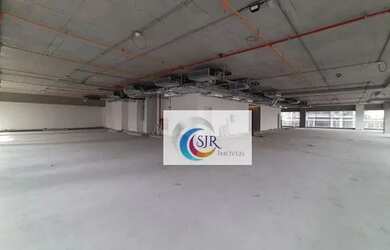 Imagem: O depósito possui 5 Vagas na garagem, 1.147m² de Área e