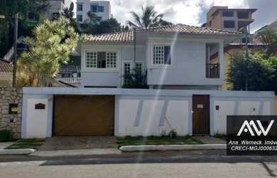 Imagem: A casa em condomínio para alugar possui 4 Dormitórios, 2 Banheiros