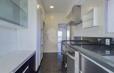 Imagem 12: Andar alto, vista expetacular e ao lado do metrô Campo Belo