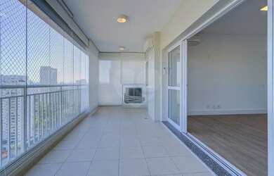 Imagem 7: Andar alto, vista expetacular e ao lado do metrô Campo Belo