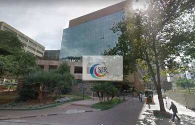 Imagem: O depósito possui 5 Vagas na garagem, 1.321m² de Área e