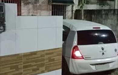 Imagem: A casa possui 2 Dormitórios, 1 Banheiro, 1 Vaga na garagem