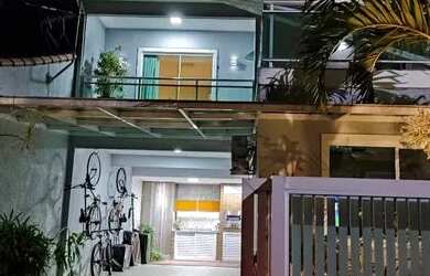 Imagem: A casa em condomínio possui 3 Dormitórios, 1 Banheiro, 3 Vagas