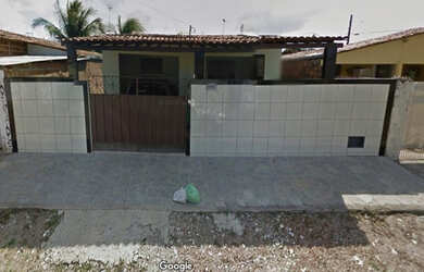 Imagem: A casa possui 2 Dormitórios, 1 Banheiro, 1 Vaga na garagem