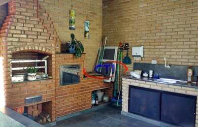 Imagem: A casa em condomínio possui 3 Dormitórios, 3 Banheiros, 2